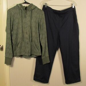 Mondetta Blue Joggers & Green Merona Hoodie
